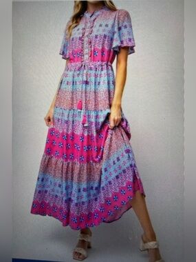 Easel Boho Floral Tiered Maxi Dress in Pink & Lavender Med
